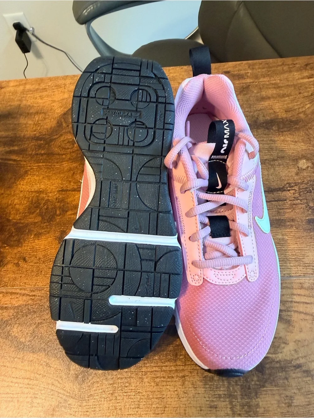 Nike Kids Pink & White Air Cushion Running Sneakers 4.5Y/6W